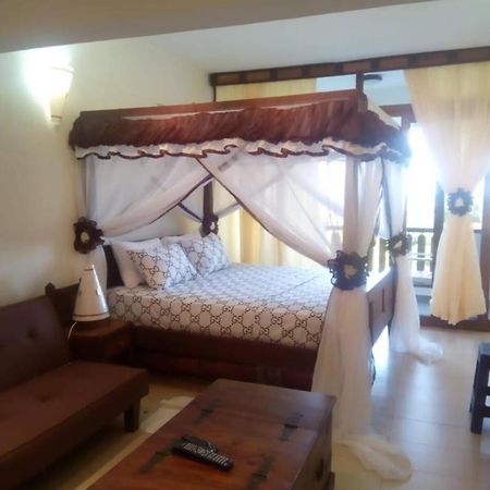 Golden Sands Resort Diani Beach Exterior photo